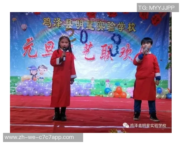 足球场上的激情与梦想交织成的艺术画卷